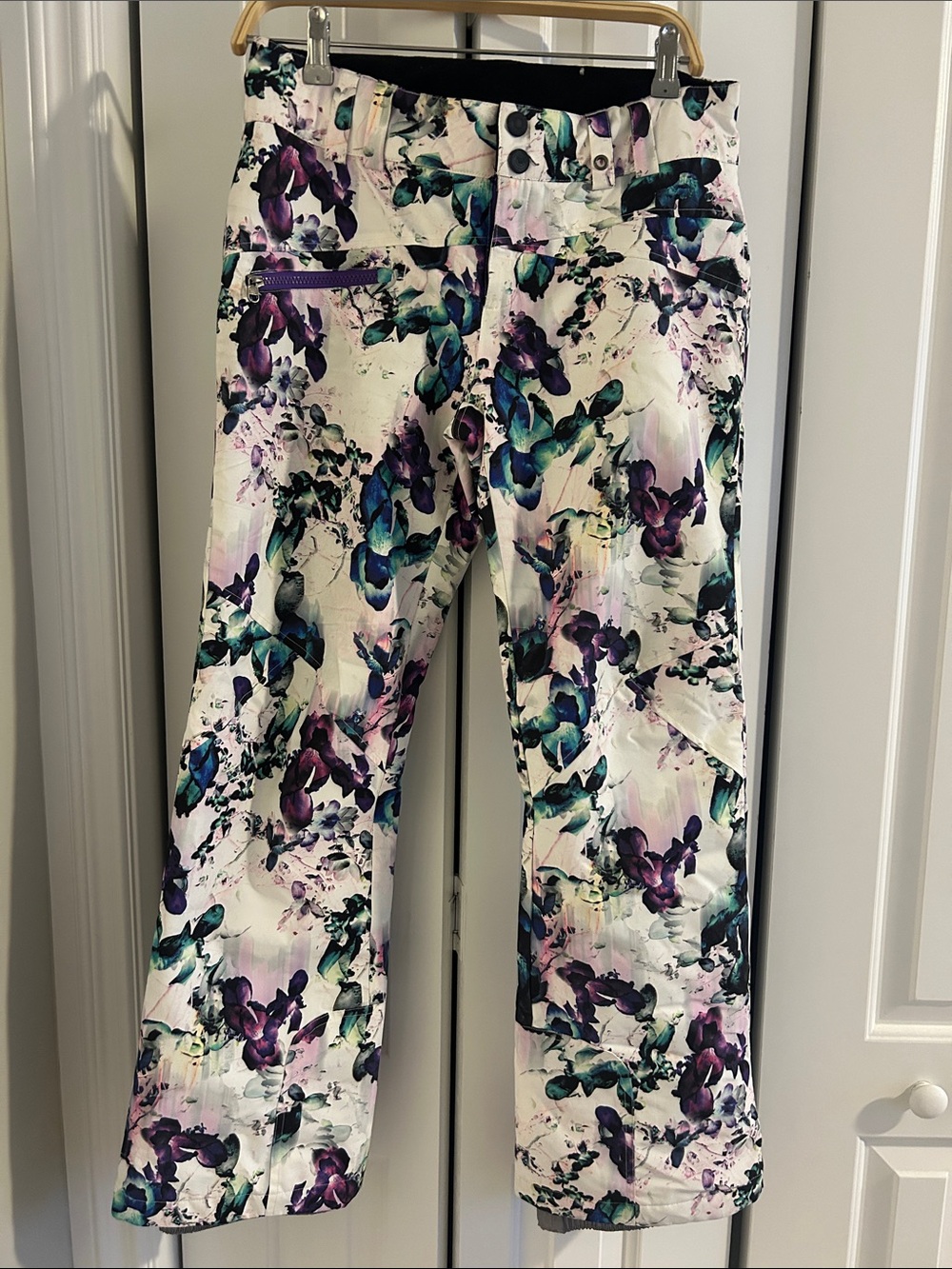 Obermeyer White Floral Ski Pants with Purple & Teal Accents
